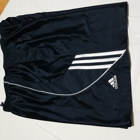 108 Adidas athletic shorts 2xl. Navy - Picture 7 of 9